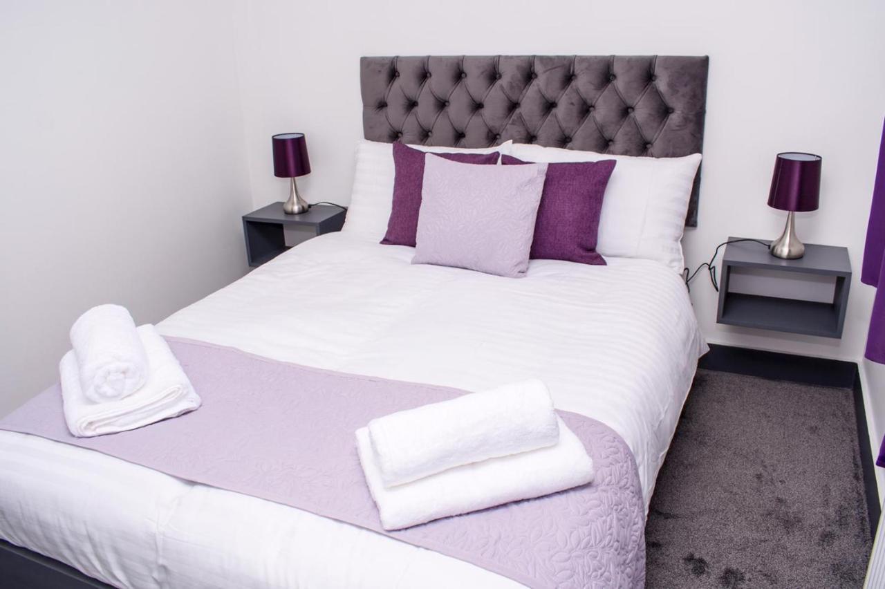 Homestay In Birmingham Sleeps 8 - Free Parking & Wifi エクステリア 写真